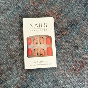 NWT 24 pcs Coral and orange nail kit #nailart